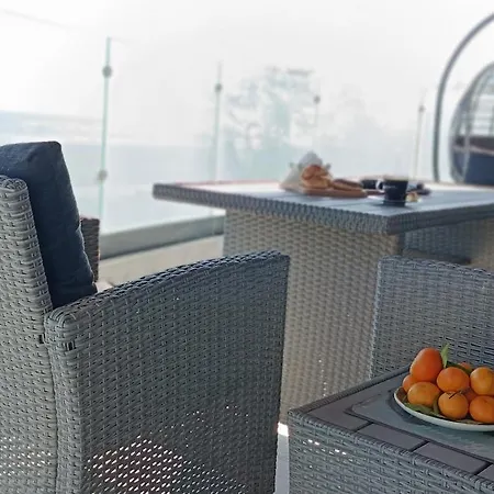 Apartment 3 Sunrise Marble - Panoramic Seaview - Casa Del Mar Mamaia